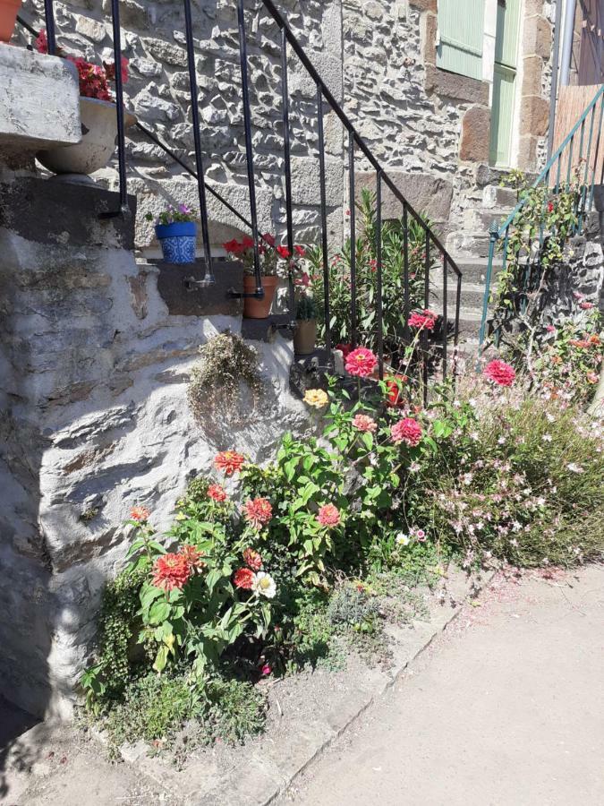 Ferienwohnung Le Refuge Des Alpes Mancelles Fresnay-sur-Sarthe Exterior foto